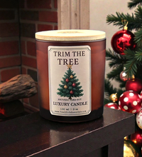 Vela de lujo con mezcla de soja "Trim The Tree"